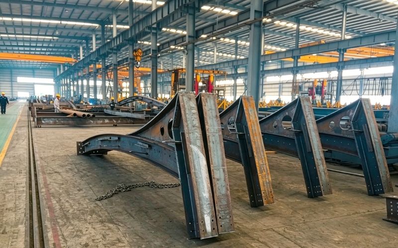 steel structure production area - yukings noise barrier & sound barrier manufacturer factory photo 05