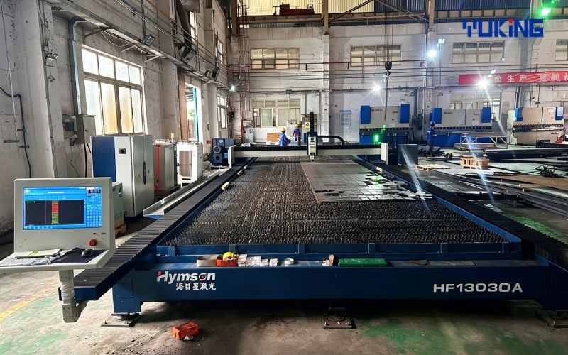 laser cutting production line - yukings noise barrier & sound barrier manufacturer factory photo 07
