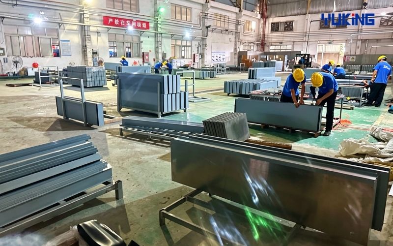 panel assembly workshop - yukings noise barrier & sound barrier manufacturer factory photo 12