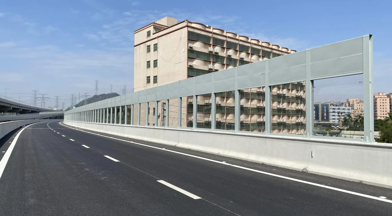 noise barrier highway