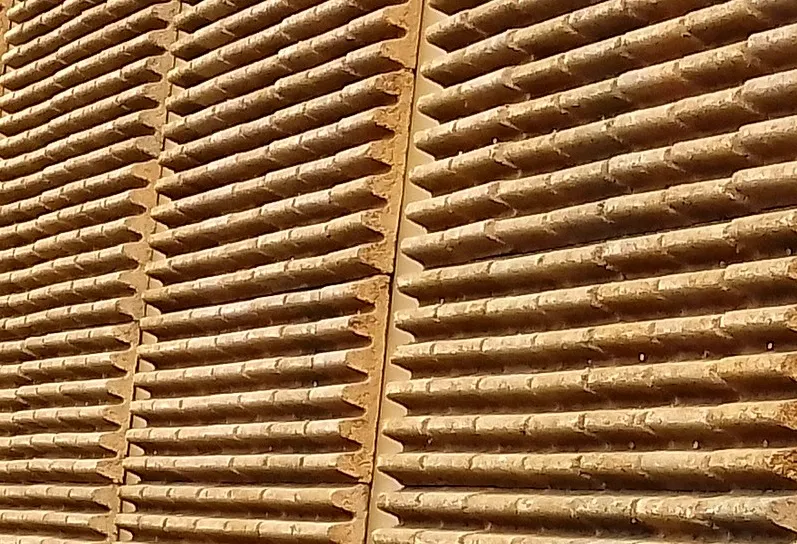 noise barrier reflective
